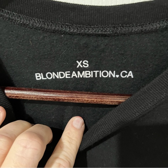 Blonde Ambition black long sleeve crew neck sweatshirt size xs can fit a small - Picture 5 of 8
